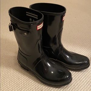 Hunter Short Black Gloss Boots 10